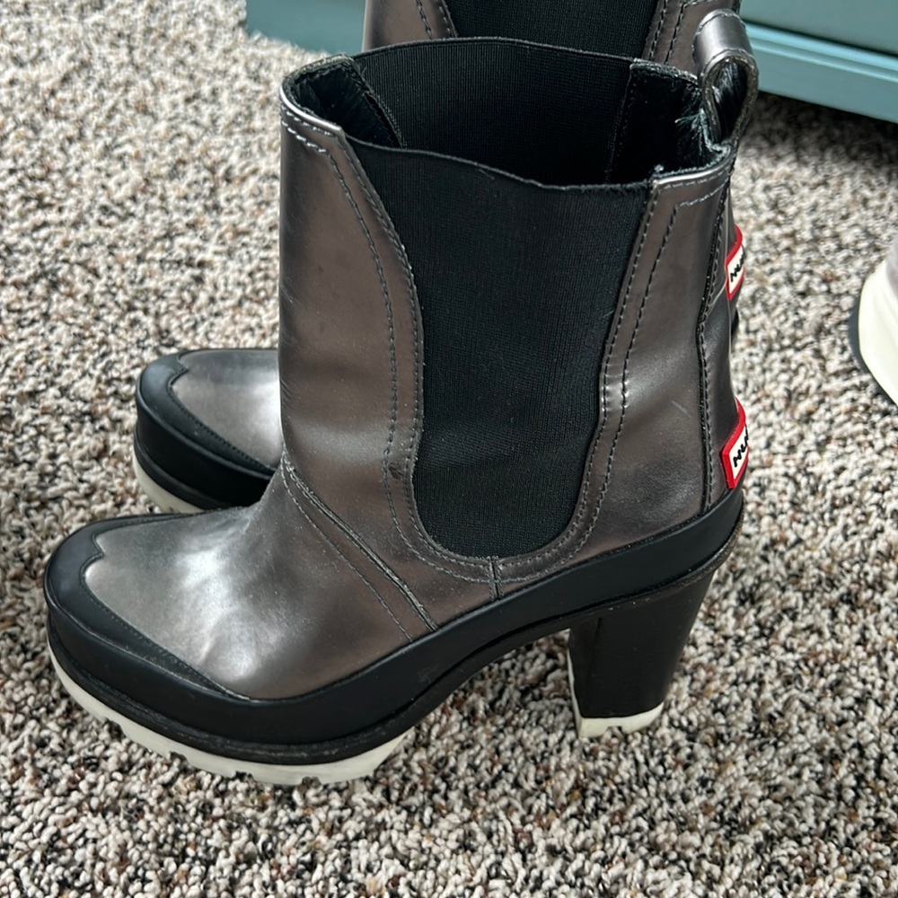 Fun Hunter boots with platform inside.